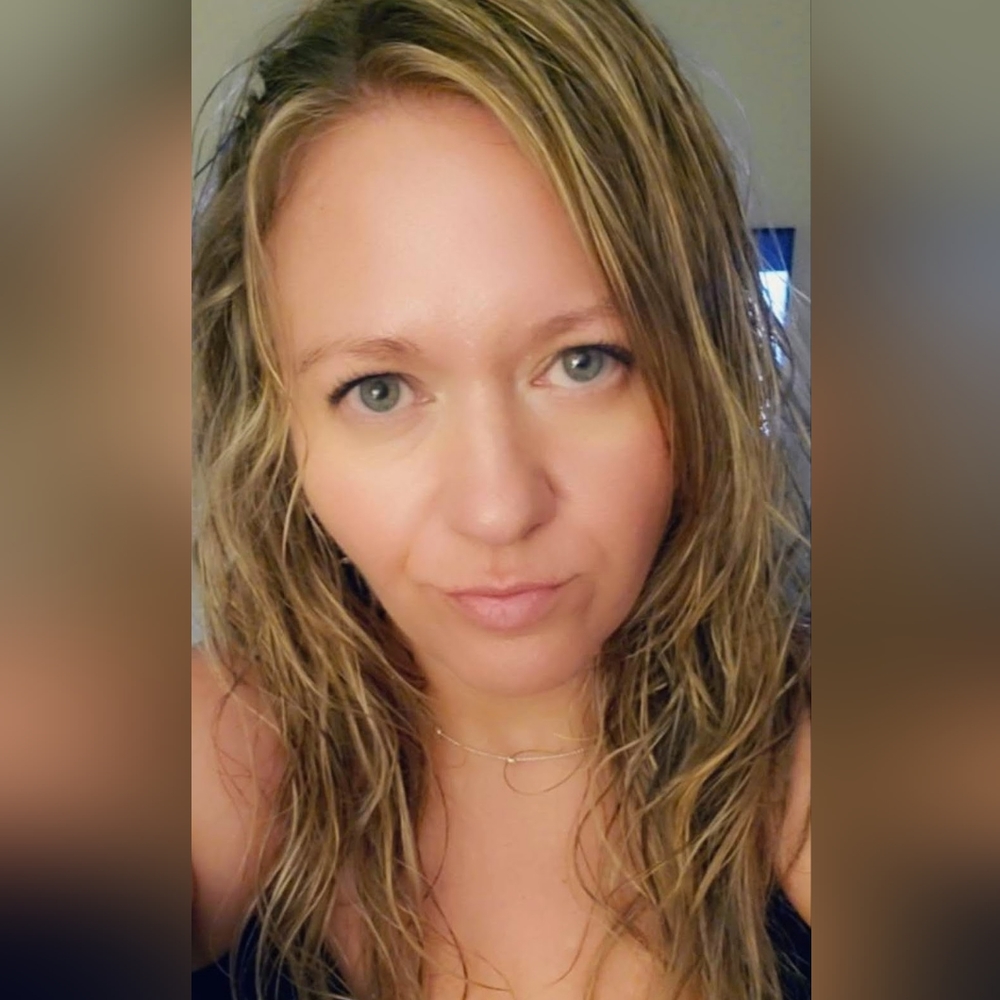 Meet your Posher, Desiree